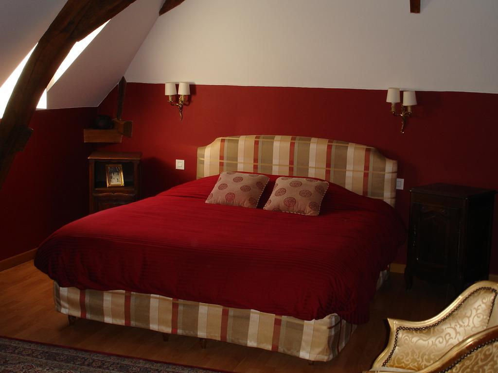 Le Relais Du Lyon D'Or Hotel Angles-sur-l'Anglin Room photo