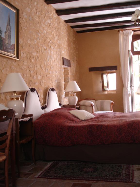 Le Relais Du Lyon D'Or Hotel Angles-sur-l'Anglin Room photo