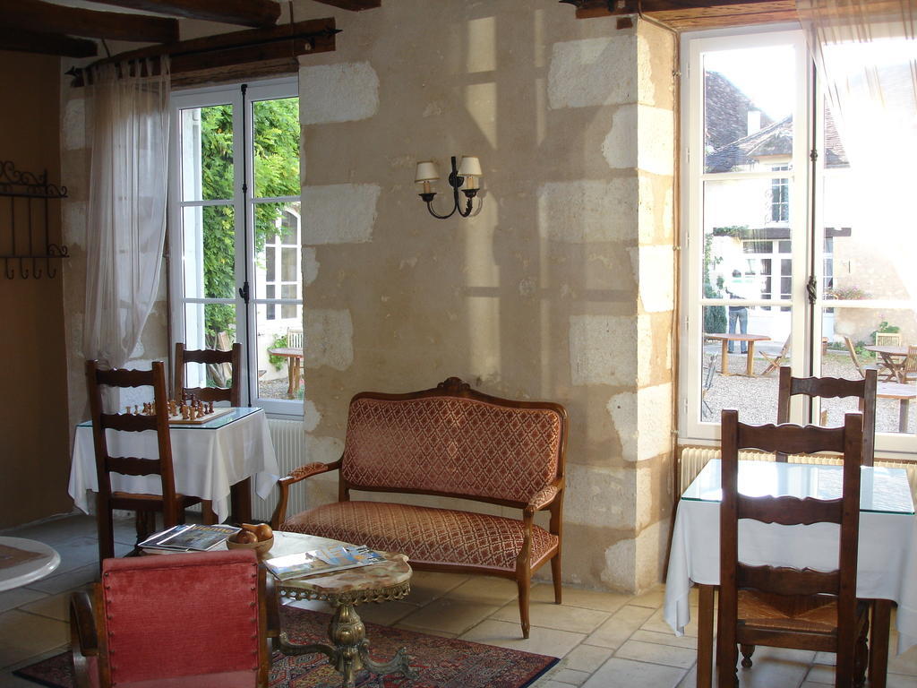 Le Relais Du Lyon D'Or Hotel Angles-sur-l'Anglin Exterior photo