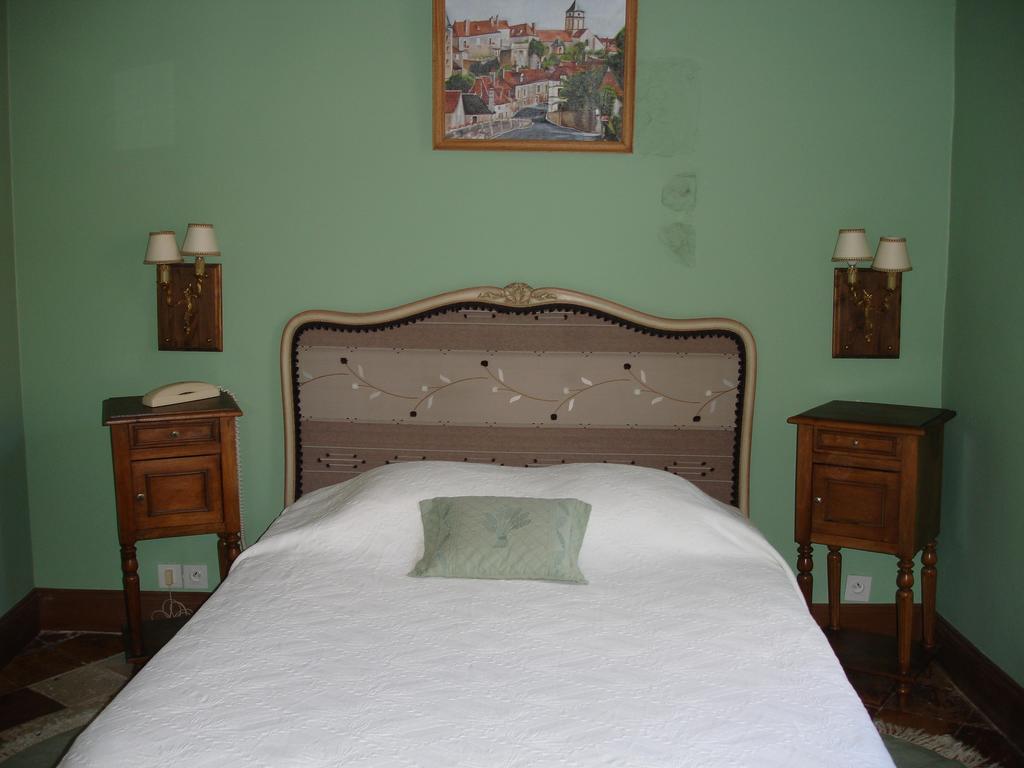 Le Relais Du Lyon D'Or Hotel Angles-sur-l'Anglin Exterior photo